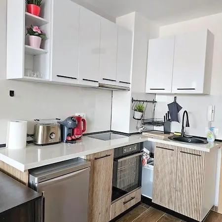 Διαμέρισμα Boutique B37 *